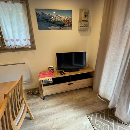 Le Picoulet : Appartement Tout Confort Coeur De Village Алос Екстериор снимка