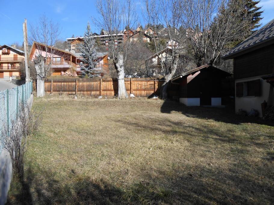 Le Picoulet : Appartement Tout Confort Coeur De Village Алос Екстериор снимка